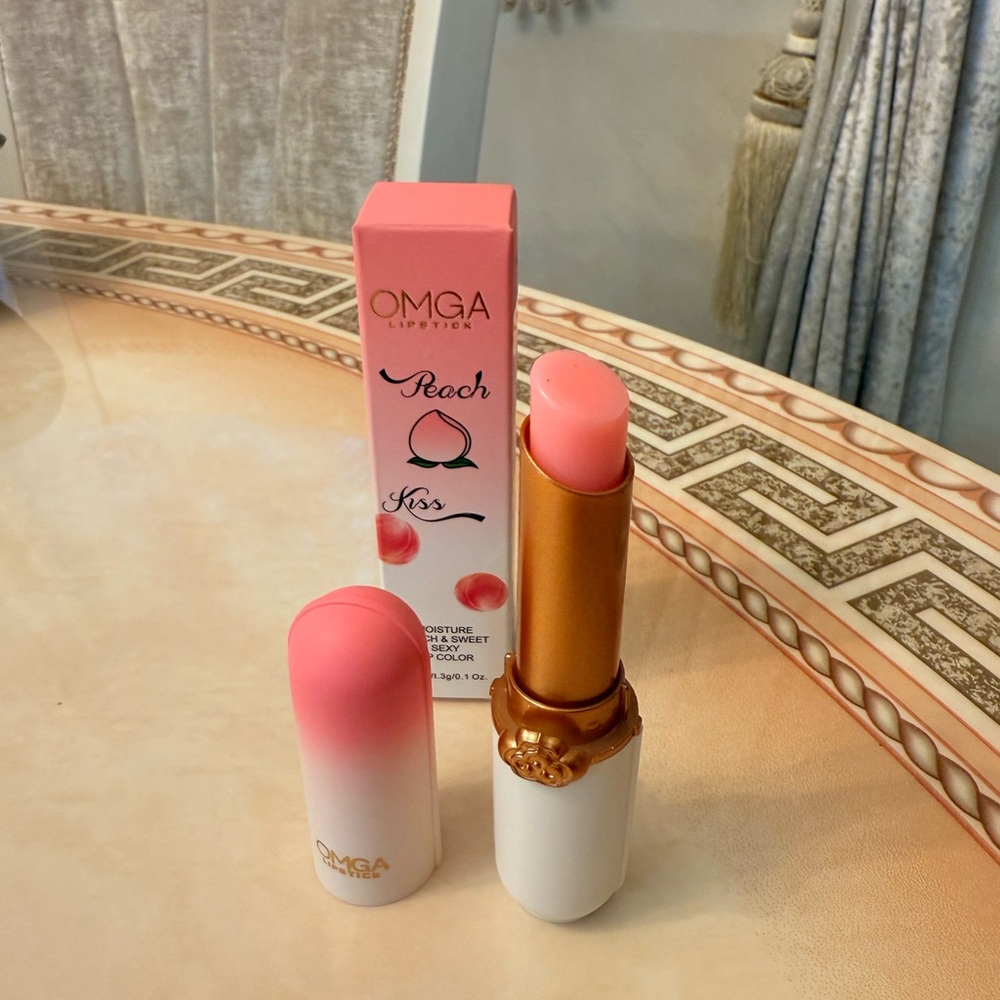 Peach Kiss Lipstick - Pink